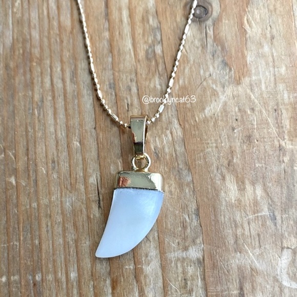 Mother of Pearl Necklace Horn Carved Shell BOHO Gold - Picture 3 of 16